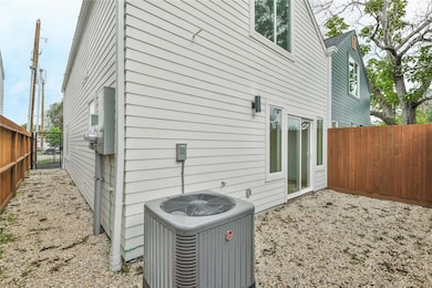 7608 De Priest St, Houston, TX 77088 - photo 5