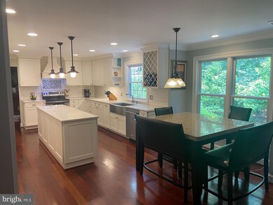 9917 Natick Rd, Burke, VA 22015 - photo 7