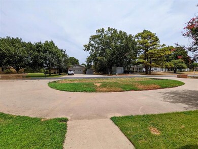 100 San Chez Dr, Gainesville, TX 76240 - photo 3