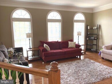 7129 Point Replete Cir, Fort Belvoir, VA 22060 - photo 4