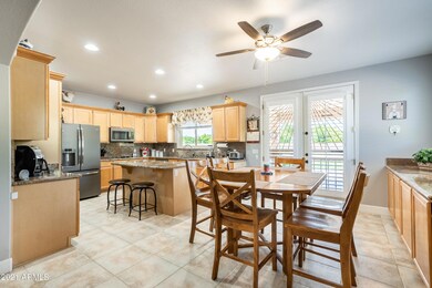 Kitchen/Dining