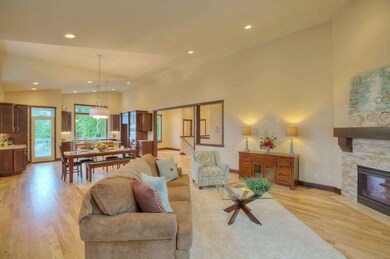 798 Daley St, Edmonds, WA 98020 - photo 2