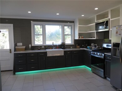 4689 Lanark Rd, Center Valley, PA 18034 - photo 3