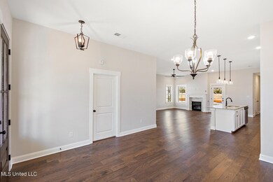 Dining area / Entry