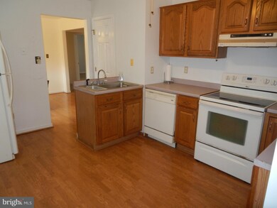 272 Spring Warbler Way, Shepherdstown, WV 25443 - photo 5