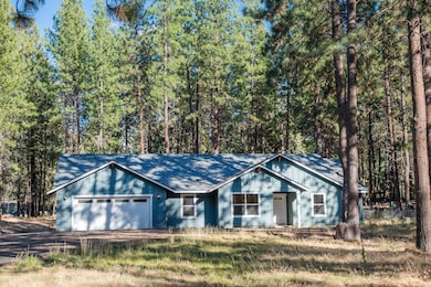 60154 Turquoise Rd, Bend, OR 97702 - photo 2