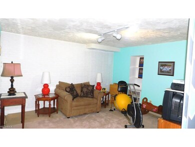 7357 Glenside Ln, Olmsted Falls, OH 44138 - photo 2