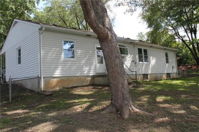 1506 NW B St, Blue Springs, MO 64015 - photo 7