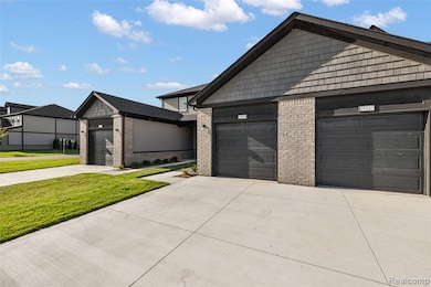 51412 Marlin Dr, Chesterfield Township, MI 48051 - photo 5