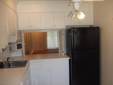 185 Cross Slope Ct unit C, Manalapan, NJ 07726 - photo 4