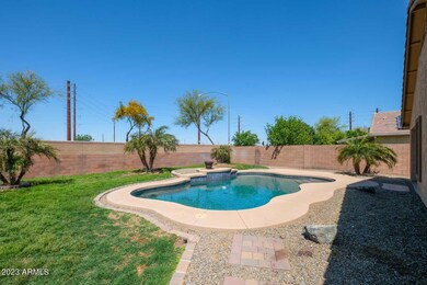 Backyard-Pool