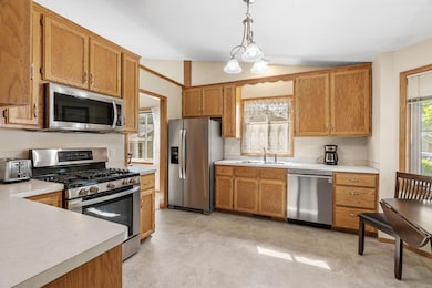 26-web-or-mls-940 105th Ave NW-26.jpg