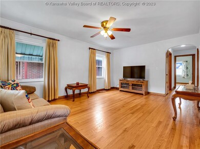 2304 Myers Ave, Dunbar, WV 25064 - photo 6