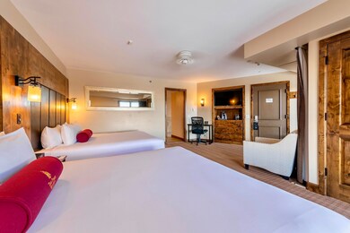 Rm 408_Peaks Hotel_MLS_010