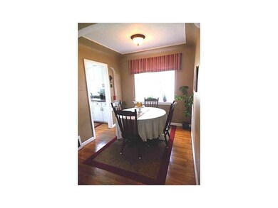 Dining Area. Dining area right off of the kitchen 