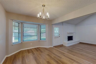 2105 Northglen Dr, Hurst, TX 76054 - photo 4