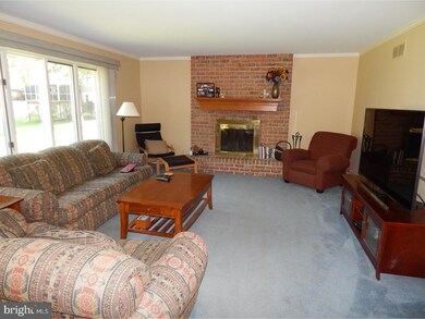 2948 Linda Ln, Reading, PA 19608 - photo 2