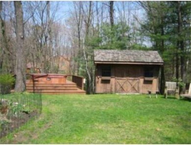 11 Foxglove Ln, Amherst, MA 01002 - photo 4