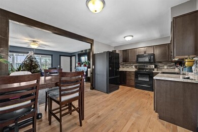 123 Summit St, Center Point, IA 52213 - photo 7