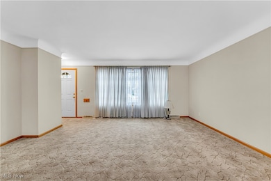 9924 Valley Forge Dr, Parma Heights, OH 44130 - photo 7