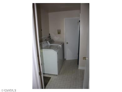 Laundry - Nice big laundry room with access to the