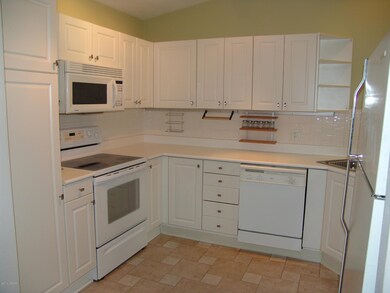 3-30 Landings Way - Kitchen