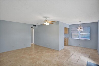 44 Windsor C, West Palm Beach, FL 33417 - photo 3