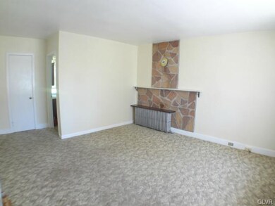 4255 Roosevelt St, Whitehall, PA 18052 - photo 6