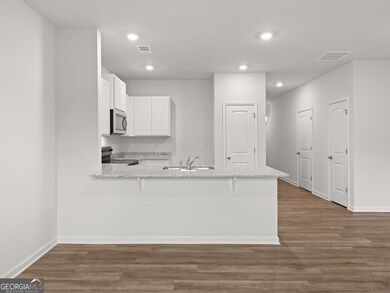 5983 Skylar Dr, Atlanta, GA 30336 - photo 6