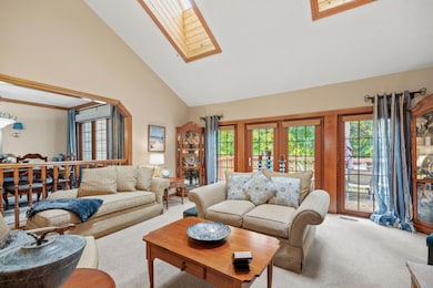 18675 Saint Andrew Ln unit B, Brookfield, WI 53045 - photo 5