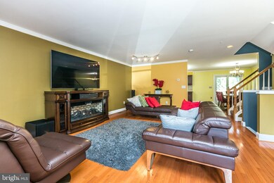 10811 Sherwood Hill Rd, Owings Mills, MD 21117 - photo 2