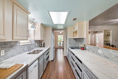 15515 Kitty Hawk Dr, Waller, TX 77484 - photo 4