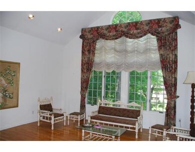 53 Sheffield Rd unit 53, Newtonville, MA 02460 - photo 5