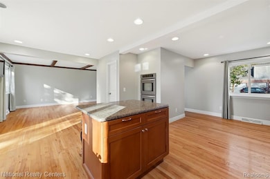 5595 Birdview Heights, Orchard Lake, MI 48324 - photo 6