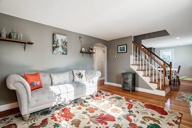 18 Mayflower Rd, Woburn, MA 01801 - photo 2