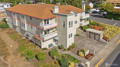 7207 210th St SW unit 202, Edmonds, WA 98026 - photo 2