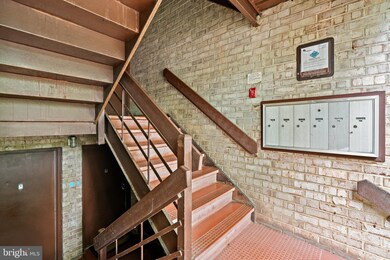 2245 Castle Rock Square unit 11C, Reston, VA 20191 - photo 3