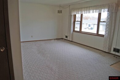 1011 1011 N 4th St, New Ulm, MN 56073 - photo 6