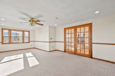 72 Cambridge Rd unit 2, Woburn, MA 01801 - photo 3