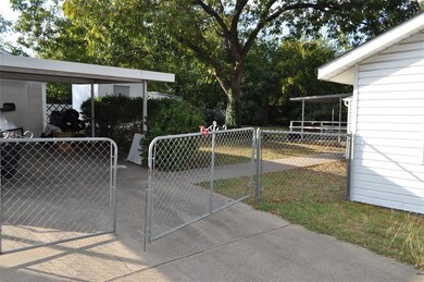 107 N Boundary St, Weatherford, TX 76086 - photo 7