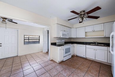 9186 W Highland Pines Blvd, Palm Beach Gardens, FL 33418 - photo 5