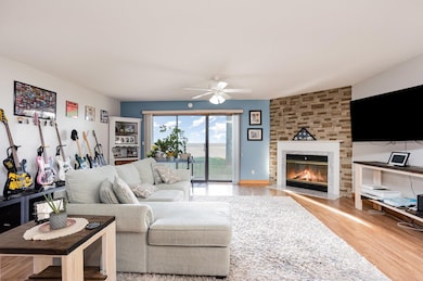 61 Harbour View Point, Linwood, MI 48634 - photo 5