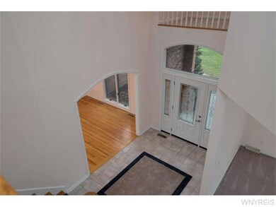 Foyer Soaring ceilings in this 2 story foyer with 