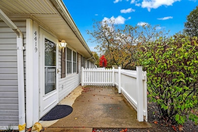 4419 Hammerton Dr unit 13D, Columbus, OH 43228 - photo 3