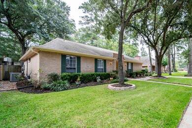 15027 Forest Lodge Dr, Houston, TX 77070 - photo 2