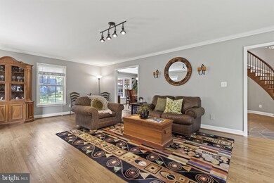 10016 Hall Rd, Potomac, MD 20854 - photo 4