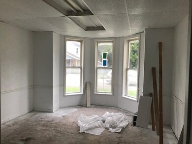 829 W Franklin St, Elkhart, IN 46516 - photo 2