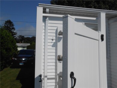 7 Cadbury Ln, Westerly, RI 02891 - photo 2