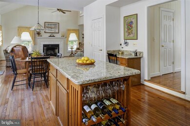 46412 Meanders Run Ct, Sterling, VA 20165 - photo 4