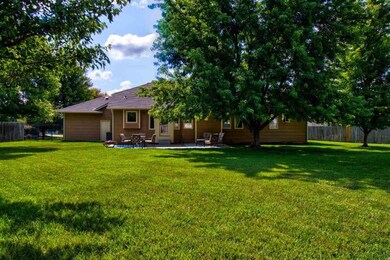 1033 N Cedar Downs Cir, Wichita, KS 67235 - photo 3